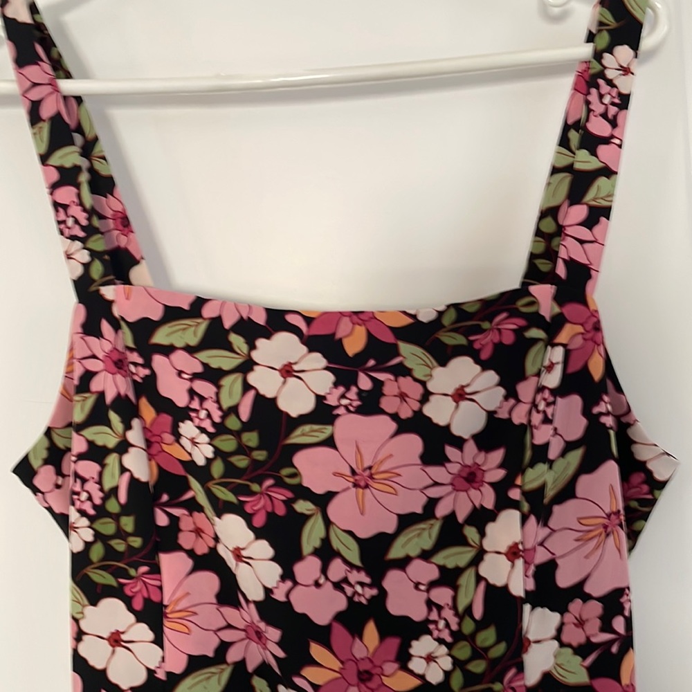 NWOT, Dress Open Back